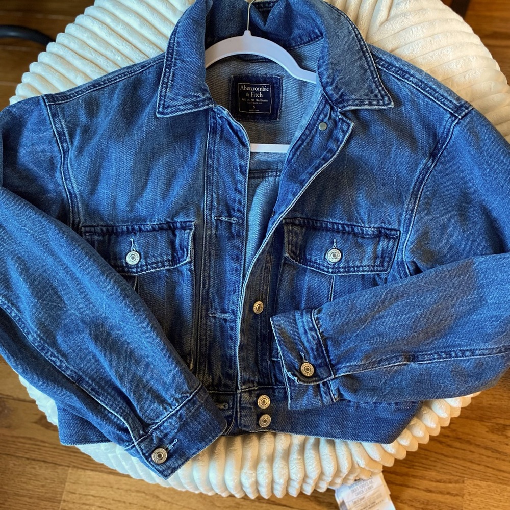 Small woman’s Abercrombie and Fitch cropped denim jacket